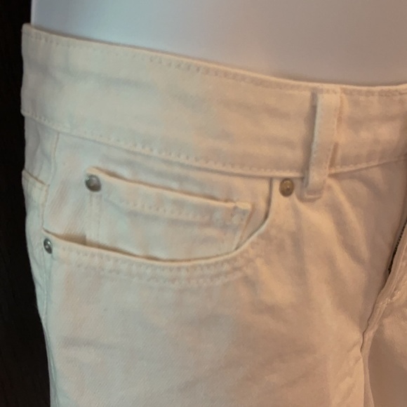 Denim Co White Jeans Shorts Frayed Hem SZ4 - Picture 5 of 10